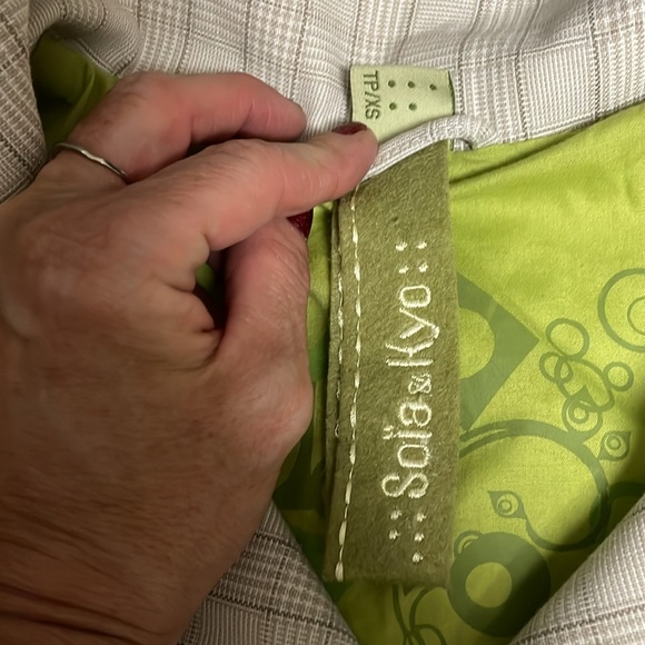 Soia & Kyo Cream Plaid Trench Coat with Lime Lining - Picture 4 of 13